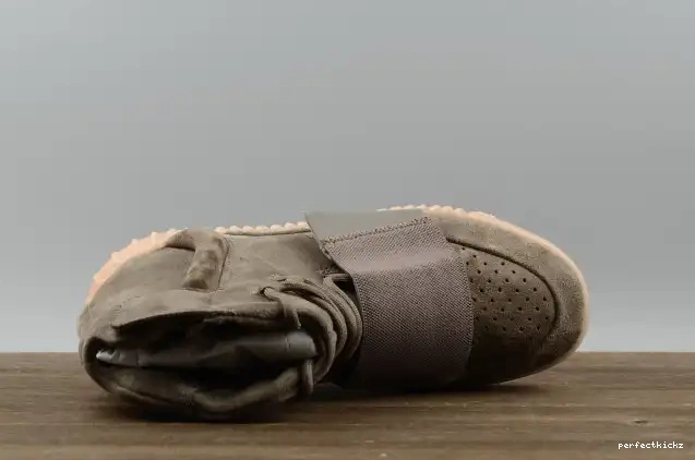 BY2456 Light 750 Yeezy adidas Boost Brown 0522